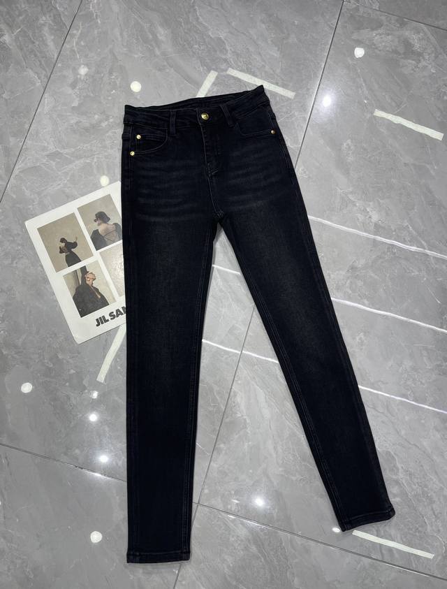 Detailed Photos Hot Selling Item!! Chane* New Four-Way Stretch Skinny Jeans, Sli