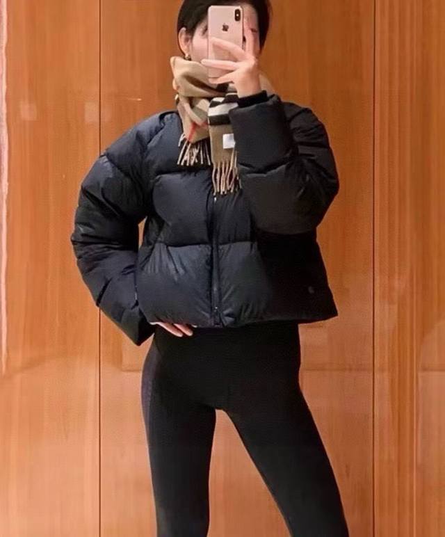 Burberr*New Burberry Custom Checkered Patchwork Collar and Sleeves, Bbr Silicone