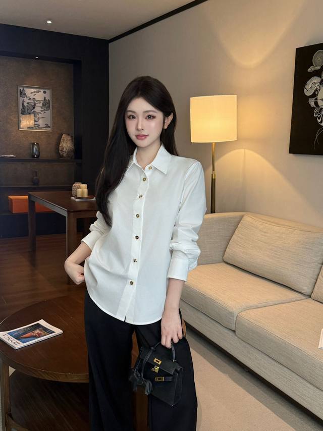 Louis*LV New Fashionable Simple Four-Leaf Clover Gold Button Loose Versatile But