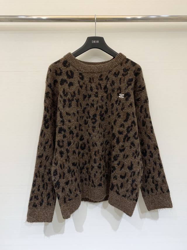 Celine 26 Early Spring New Leopard Print Crew Neck Knit Pullover Long Sleeve 100