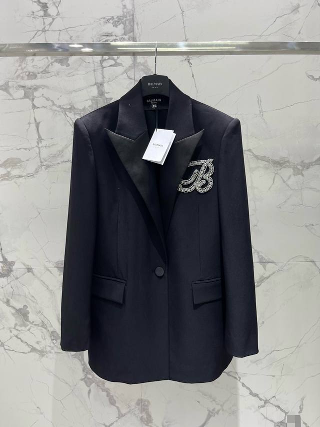 Bayer's 2026 Early Spring New Arrival: Rhinestone-Embroidered Letter "B" Casual