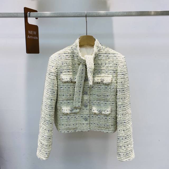 New Style Lace-up Pearl Rhinestone Fashion Chanel Style Wool White Goose Down Ja