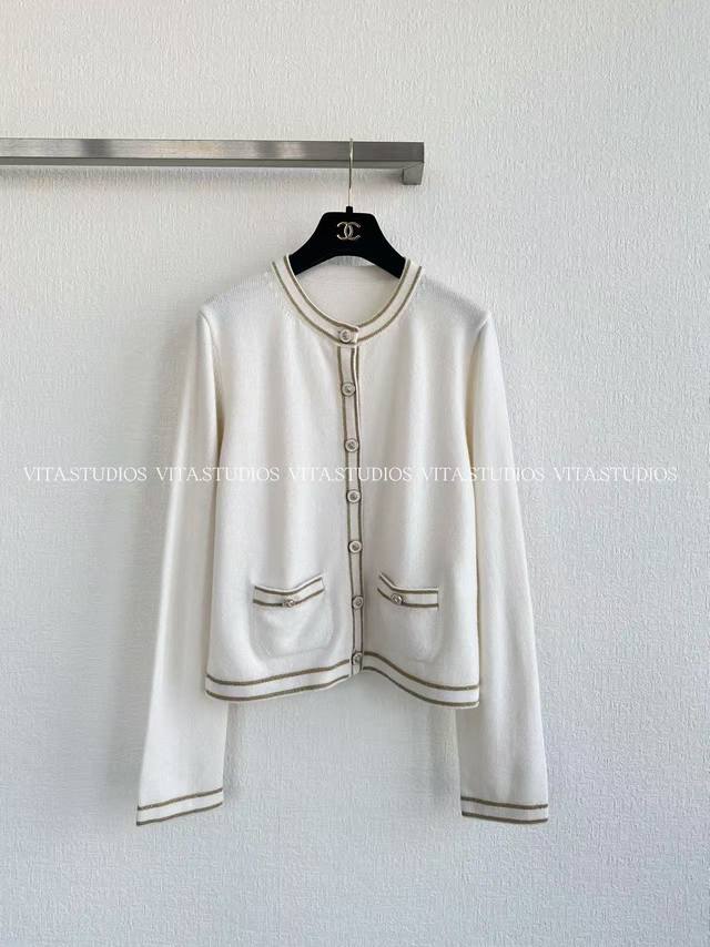 New Arrival Striped Cardigan Made with a 30% cashmere, 70% wool blend fabric, si