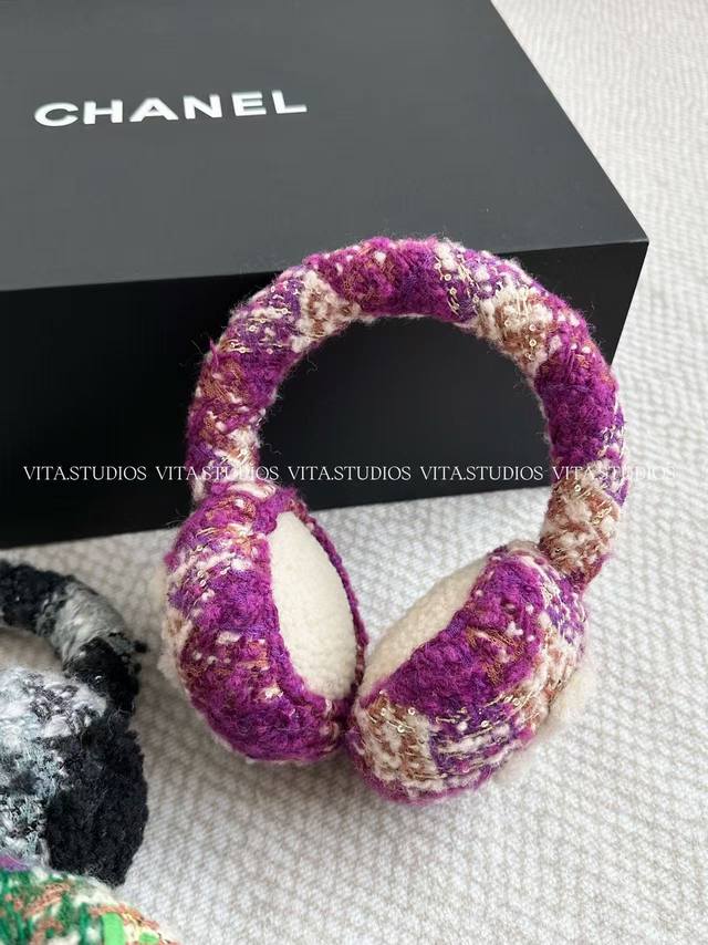 Hot Item, Limited Stock Available Logo Earmuffs The main body is made of wool-po