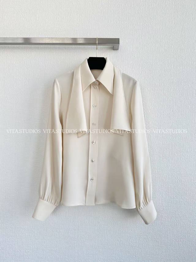 New Arrival Pre-sale Silk Long-Sleeve Shirt Made of 100% silk fabric, with a smo