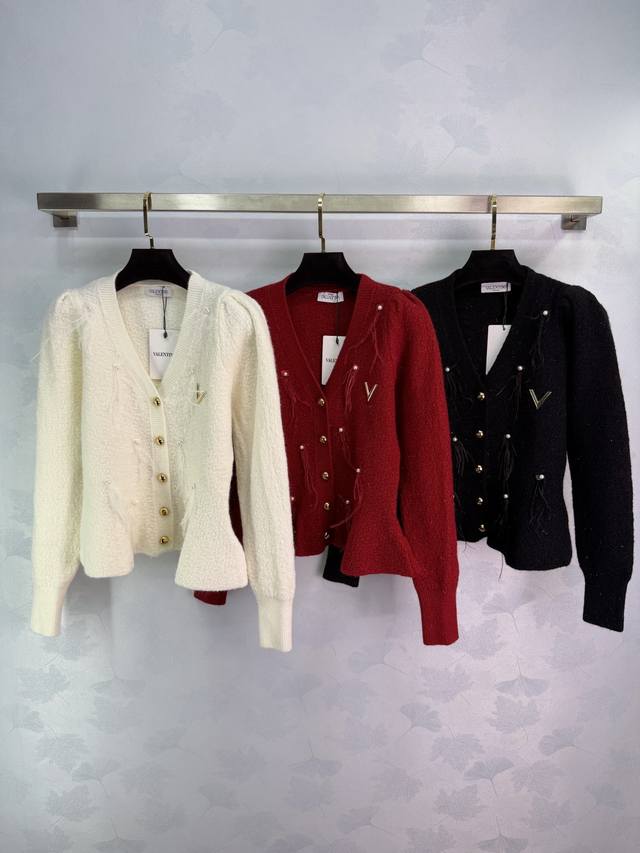 Va*25 Autumn/Winter New Knit Cardigan: Soft knit fabric, metal buttons, tassels,