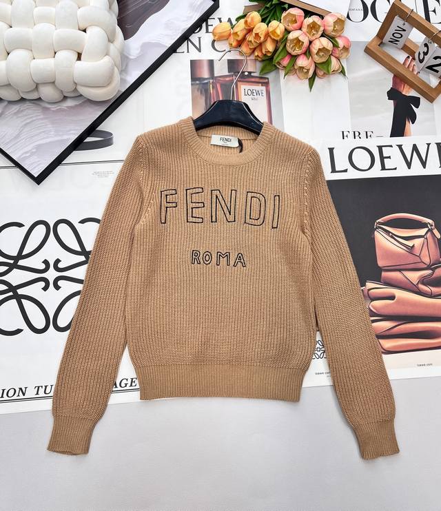 Fendi 26Fw Logo Sweater - This sweater is undoubtedly going to be a hot item thi