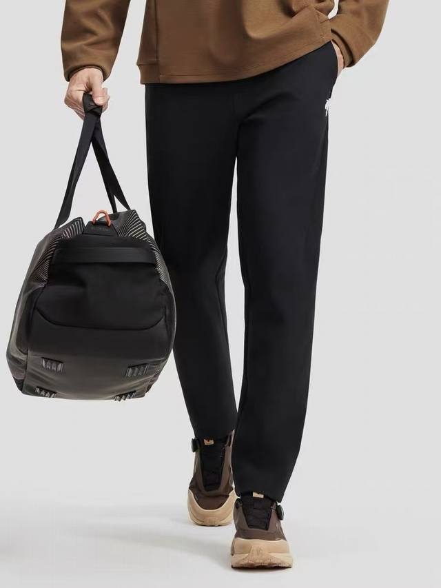 Descente 2025 Autumn/Winter New Arrival! Men's Outdoor Sports Waterproof Windpro