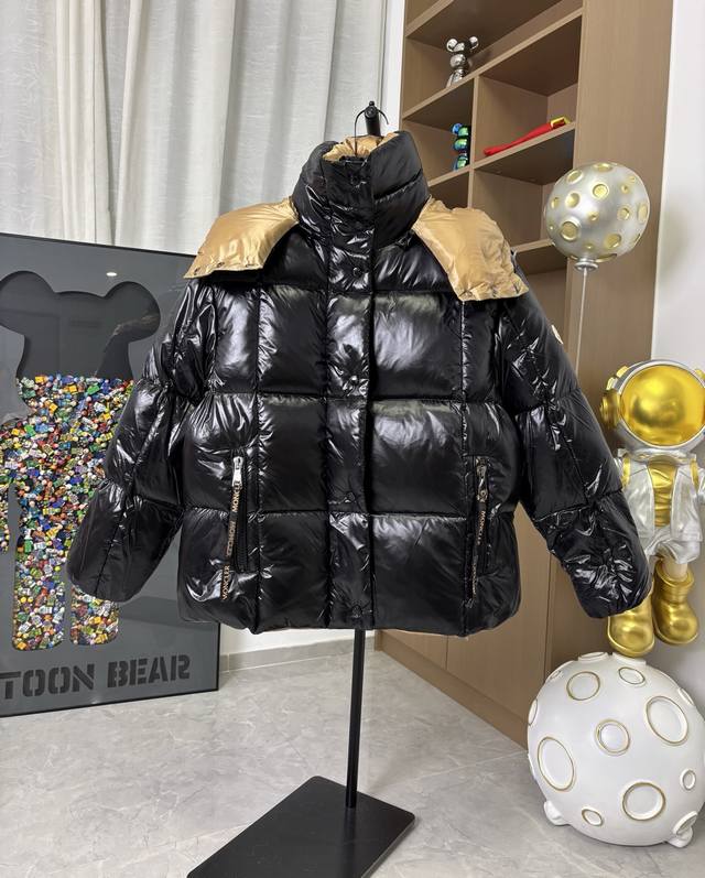 Style No.: Dc254# DDD Moncler Color-Blocked Design Classic Small Logo Hooded Do