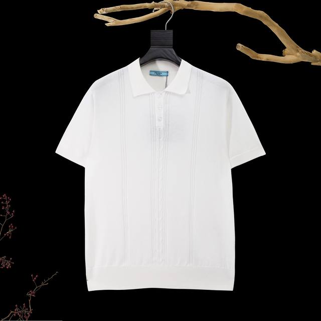 High Version Prada knitted collared sweater, crew neck, short sleeves. Features