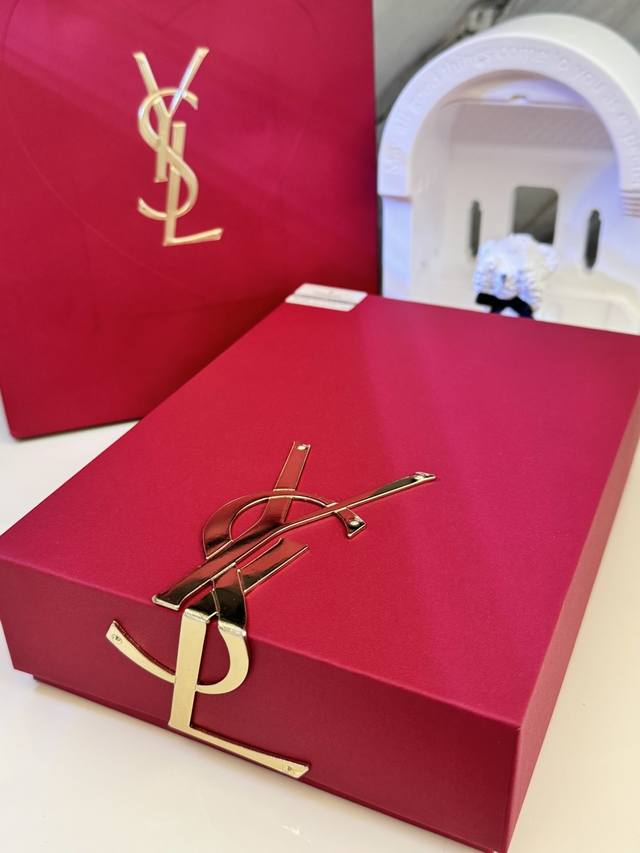 Gift box not discounted! Original quality! YSL gift boxes are always stunning, r