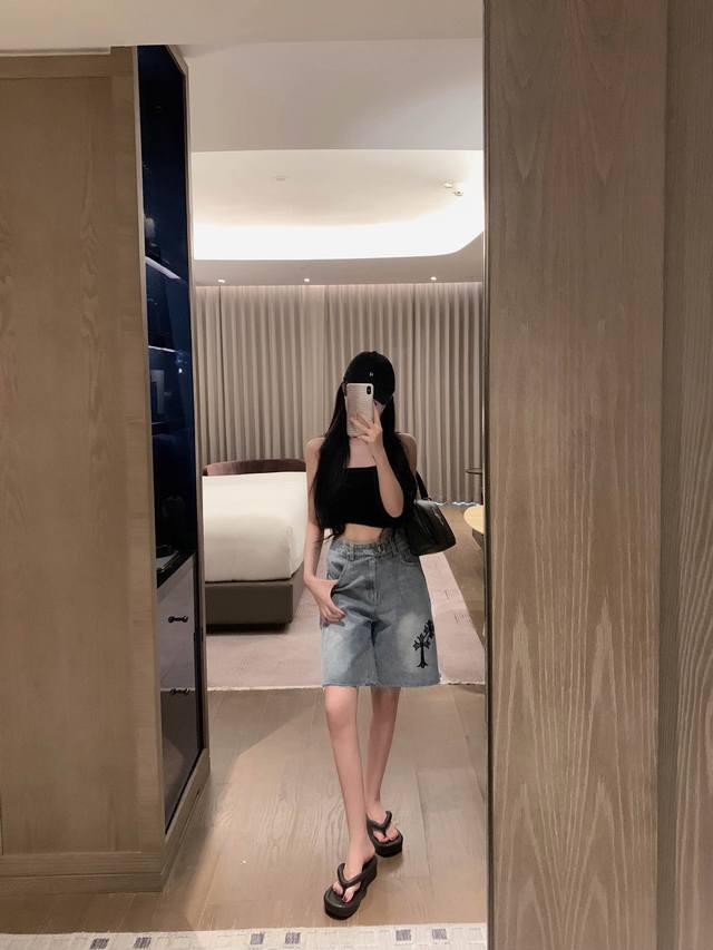 Special Price * Hearts Chrome Hearts 25.Ss Cross Embroidered Frayed Edge Denim