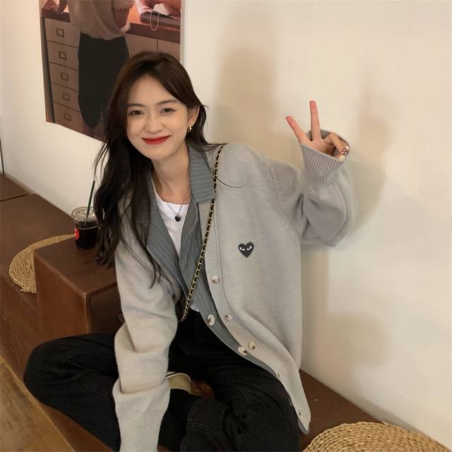 Special Price. Play Comme des Gar?ons 2025 New Knit Cardigan Combined with Suit