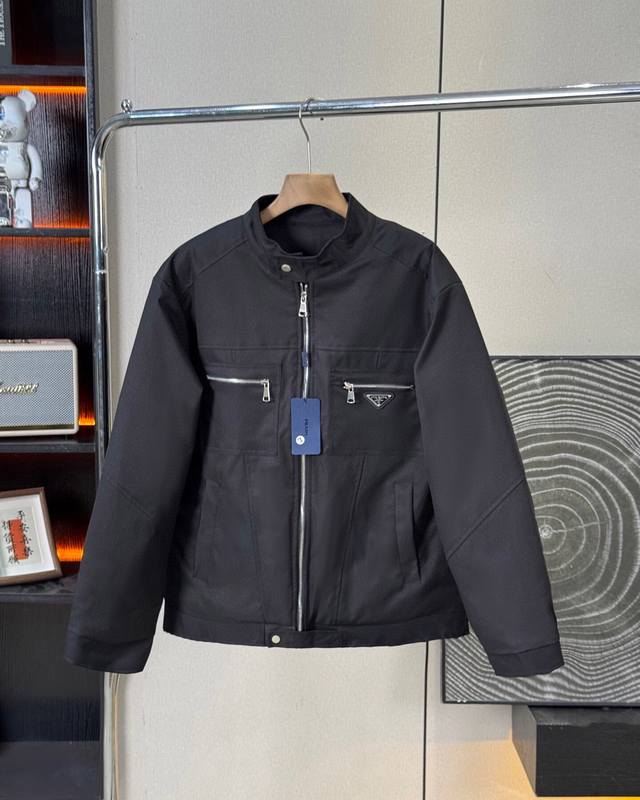 Fleece-lined Prada 25Ss Spring/Autumn New Black Warrior Jacket with Metal Trian