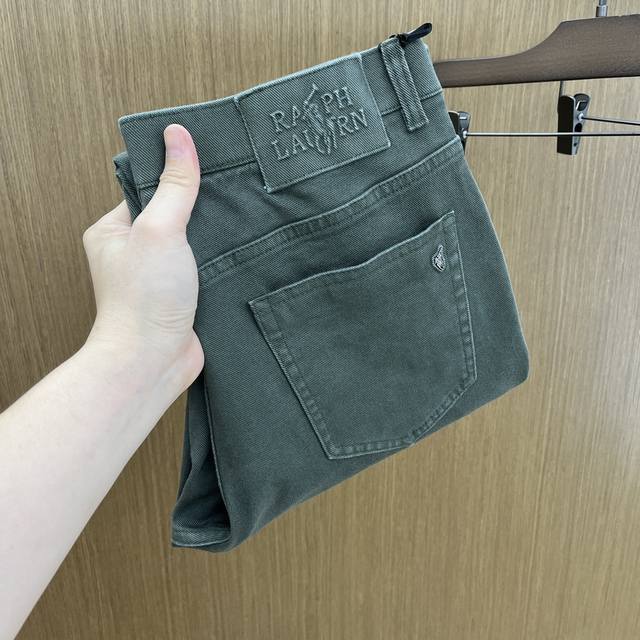 Supporting the official website's simultaneous release of Ralap 2540 Autumn/Wint