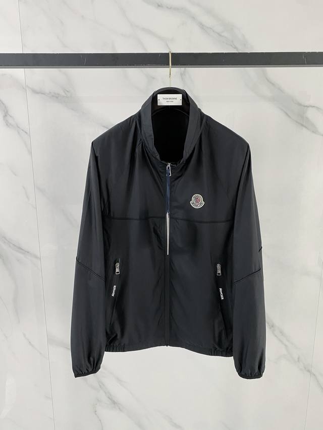 New Moncler classic logo color-block design, latest 2026 Spring/Summer jacket.