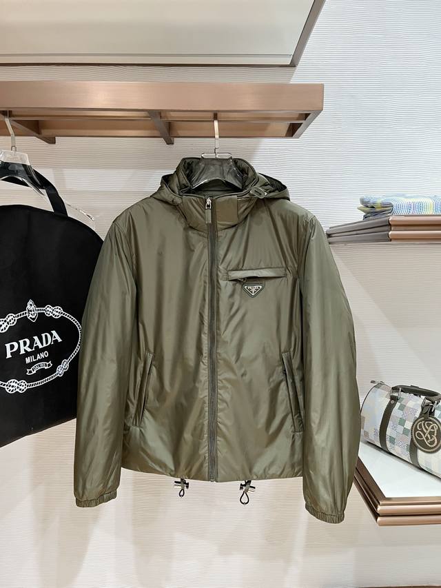 Support after the New Year. Messi's Prada 2025 Autumn/Winter new style, original