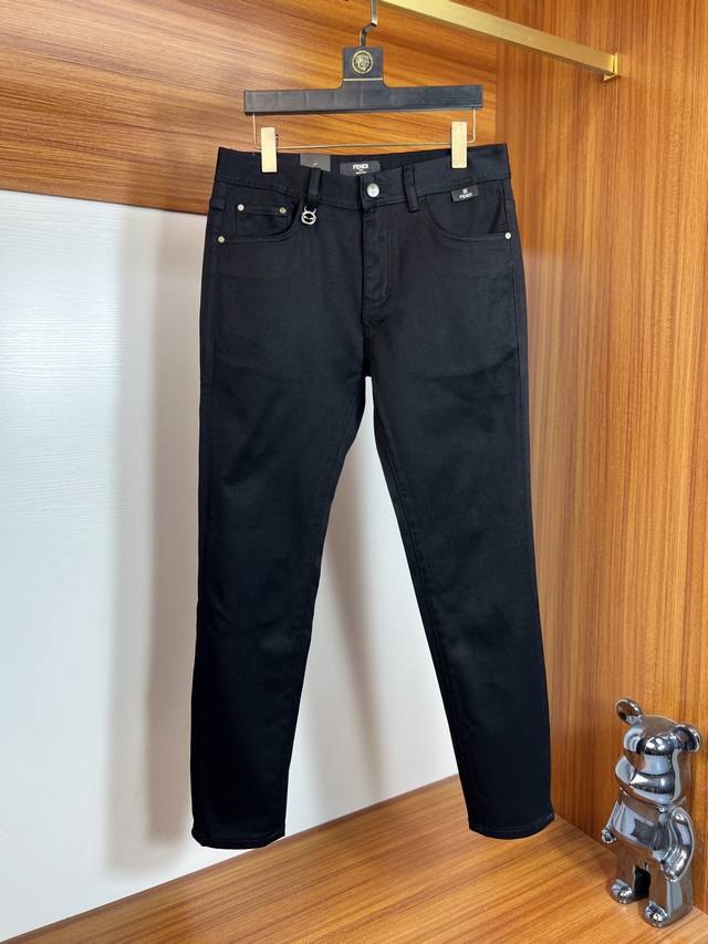 Fendi 2025 Fall/Winter New Arrivals Jeans with Complete Labels - Great Deal! Ne