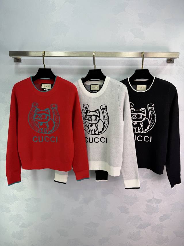 Gu*26 Early Spring New Cat and Horseshoe Pattern Sweater, featuring a distinctiv