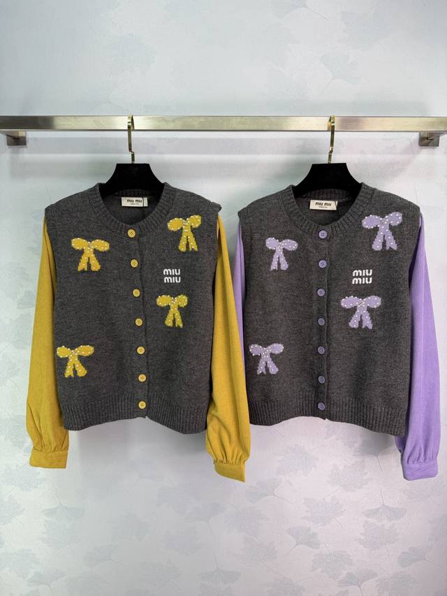 Miu*26 Early Spring New Bow-Tie Faux Two-Piece Knit Top, Gray Knit with Contrast