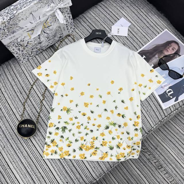 Highly recommend the 2026 Early Spring Collection Dio* New Daisy Print Crew Neck