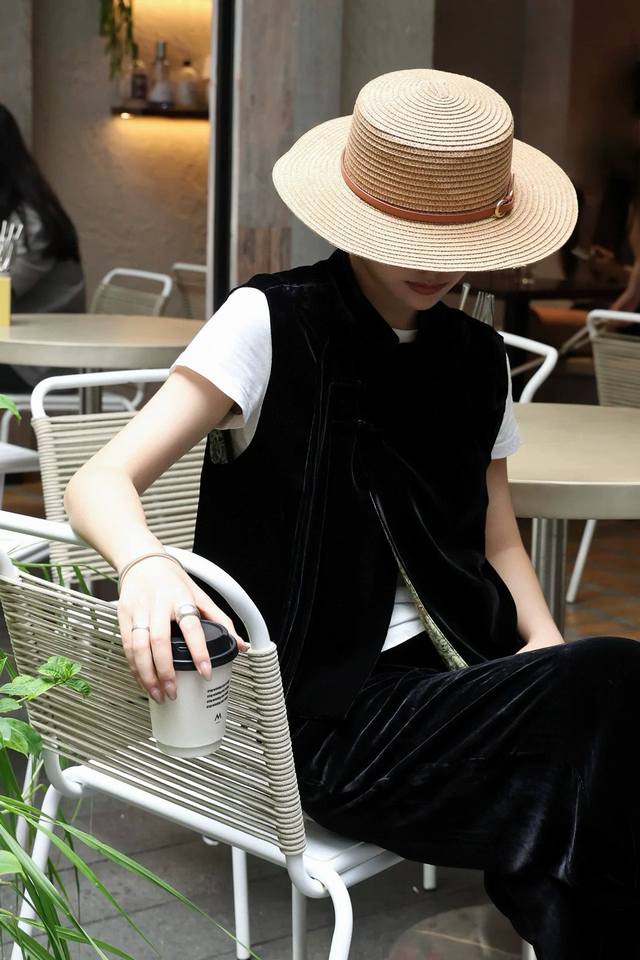 High-end black velvet tassel vest, oriental style ancient rhyme oblique collar