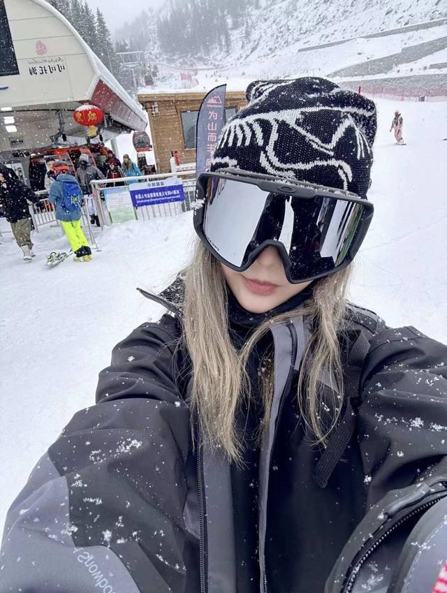 Arc'Teryx Bird Head Word New Outdoor Knitted Beanie, Double-sided Jacquard Embro